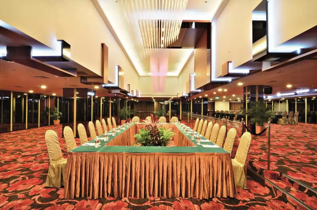 Hotel Grand Pacific